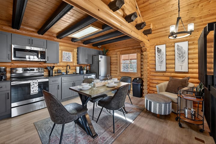 NEW! Fifty Shades Themed-Honeymoon Cabin