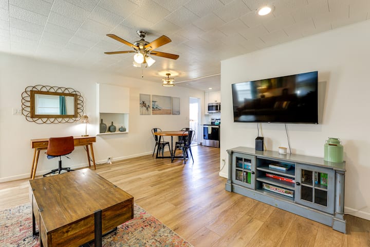 Private Hilltop Getaway W/ Patio: Dogs Welcome! - Vista