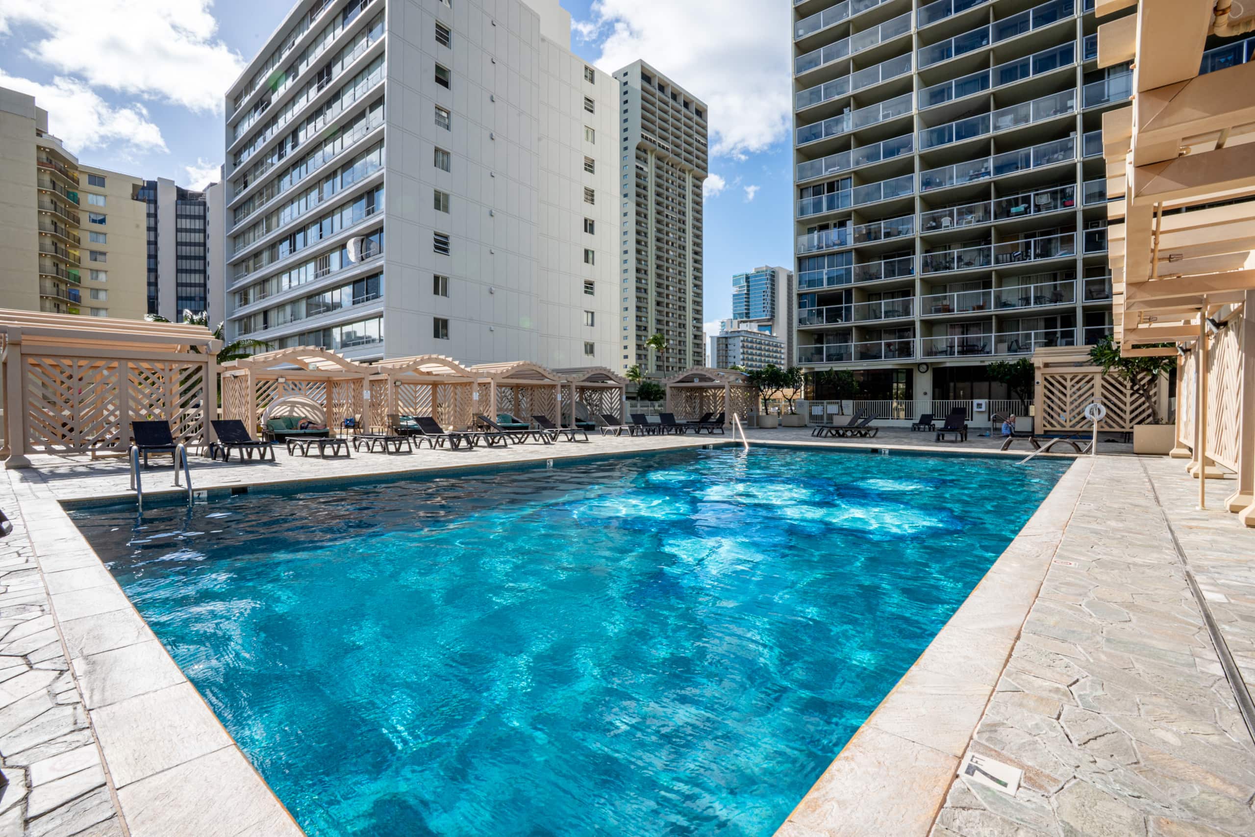 Newly Renovated, 39FL Chic Studio w/ Ocean Views - Image 31