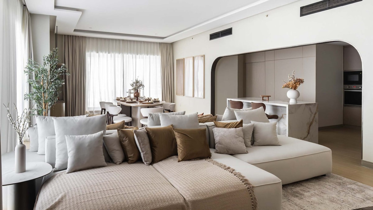Ultimate Luxury Penthouse w/ Pool & Marina Views - 3