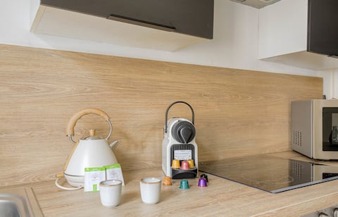 Successful Airbnb property: Chic and Bohemian, 5 mins from the Gratte-Ciel metro station in Métropole De Lyon