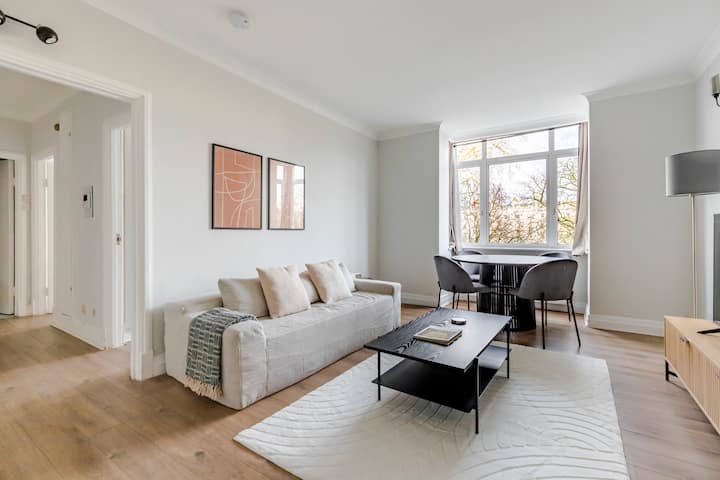 Blueground | Chelsea, View, Nr Victoria - Marylebone