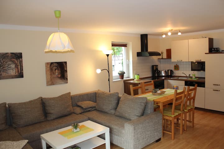 Bright, Comfortable Oasis With A View - Brandenburg an der Havel