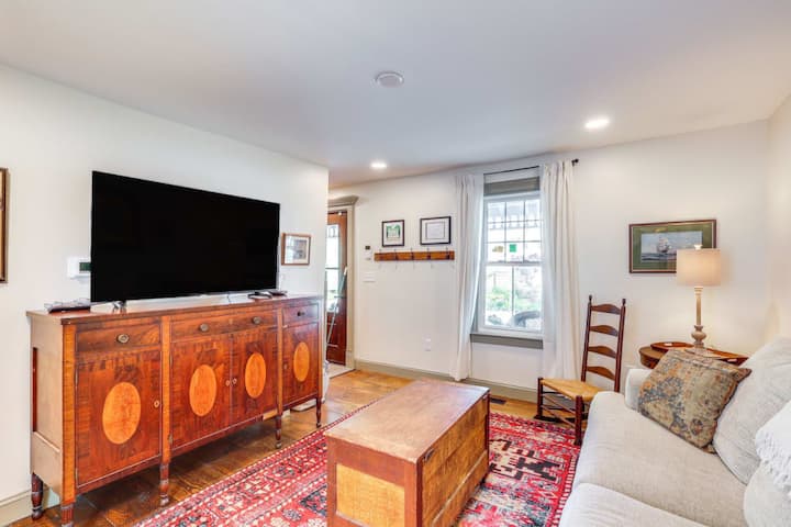 Historic Milton Gem W Deck & Modern Touches! - Redden State Forest, Georgetown