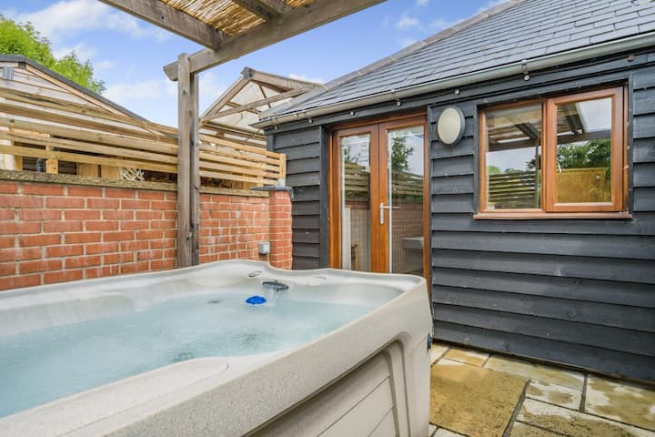 1 Bed In Blashford (Oc-n32252) - Ringwood