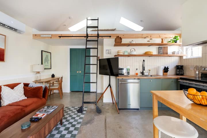 Sunshine Spot - Designer Loft In East Atlanta! - Atlanta, GA