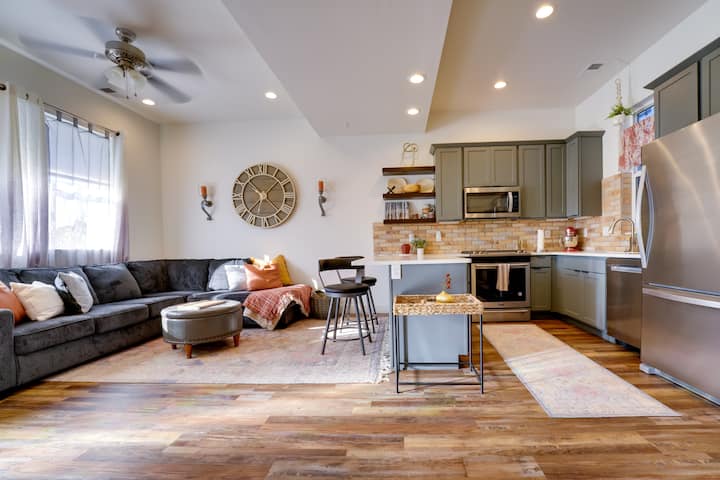 Walk To Main Street! Sleek Grand Junction Stay - Grand Junction, CO