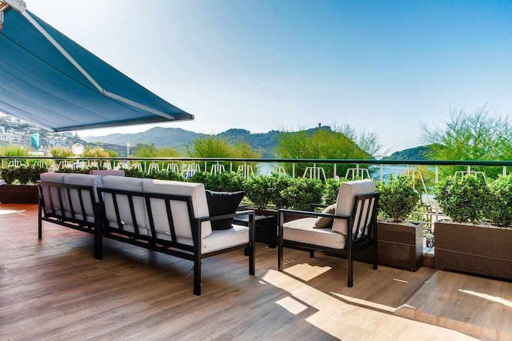 La Concha Beach Deluxe by DonosRent