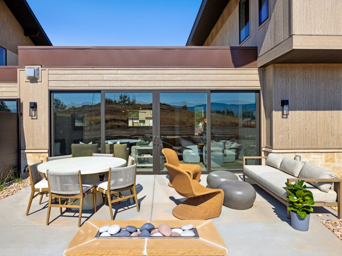 Modern Mountain Retreat