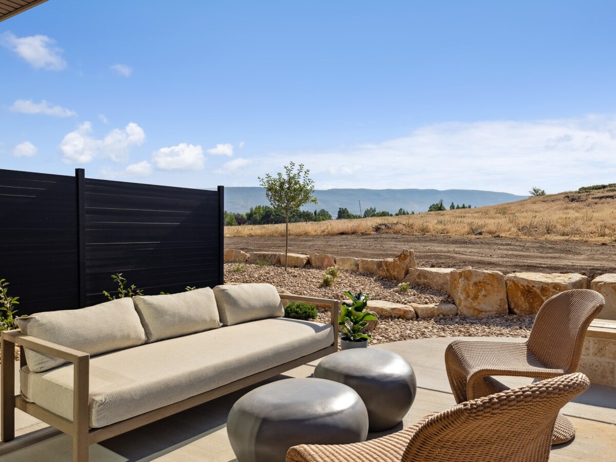 Modern Mountain Retreat
