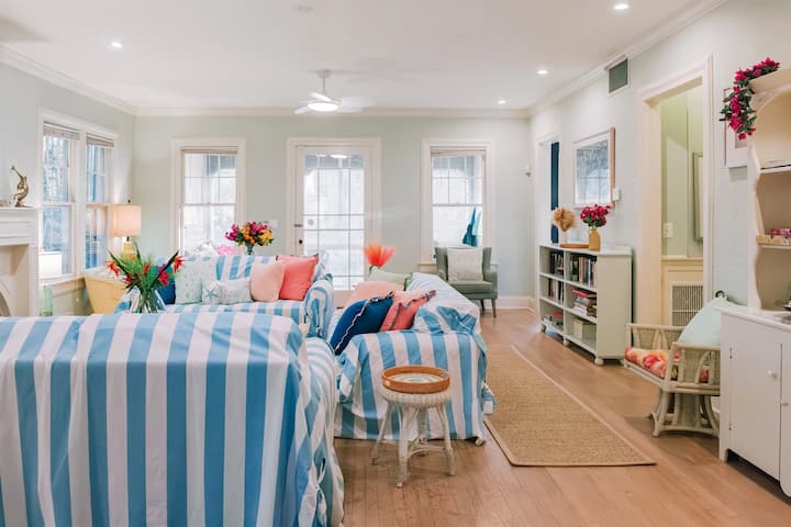 Historic Estate With Sauna, Plunge Pool, Fire Pit - West Palm Beach, FL