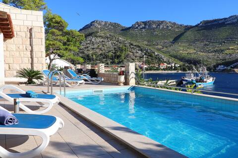 Villa Silencia with Private Pool and Sea View