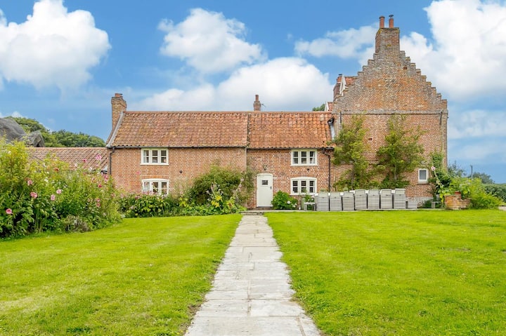 13 Bed In Ellough (Oc-m11311) - Lowestoft