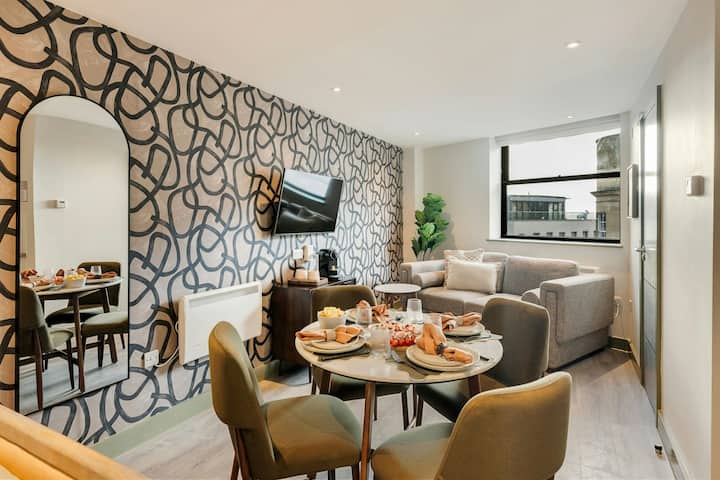 Clifton Village | Deluxe King Studio - Bristol