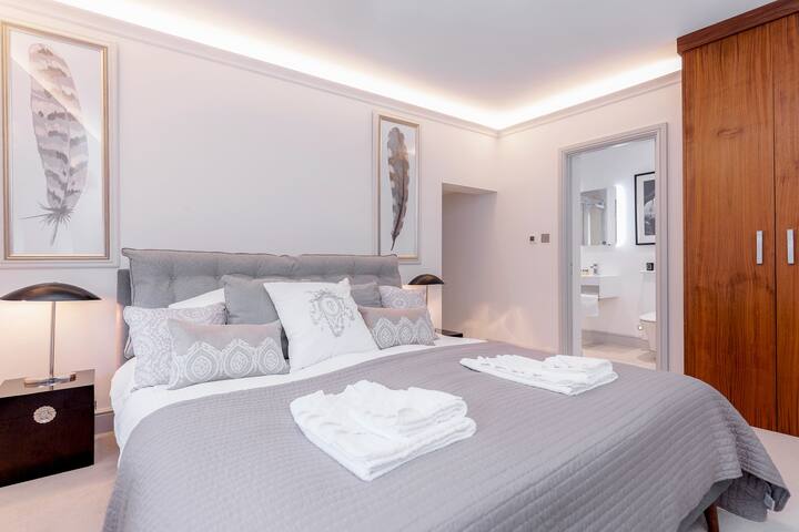 Modern & Stylish 2bed/2bath close to Kings Road gallery image 5