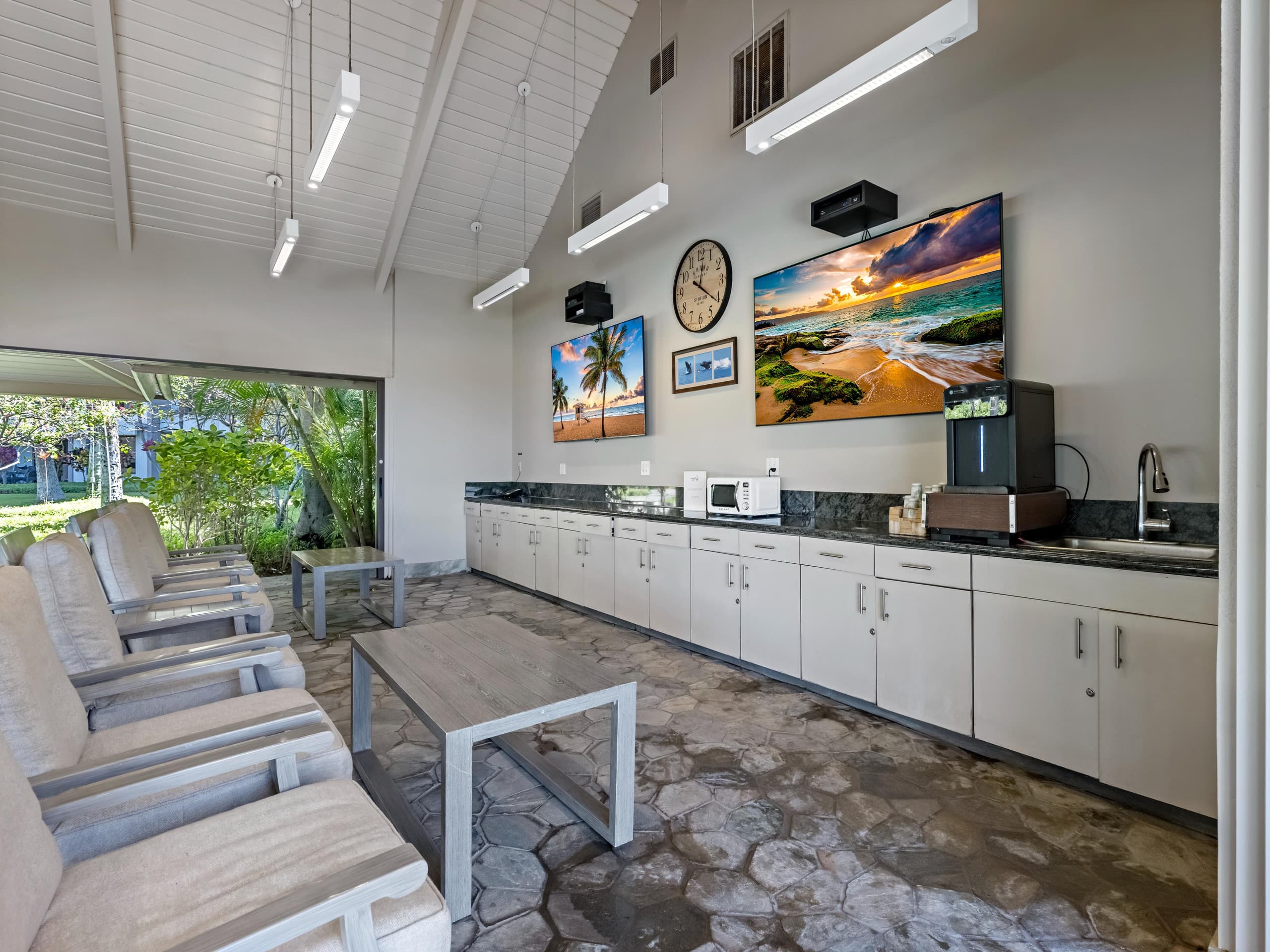 Live the Aloha Life w/ Ocean Views & Resort - Image 54