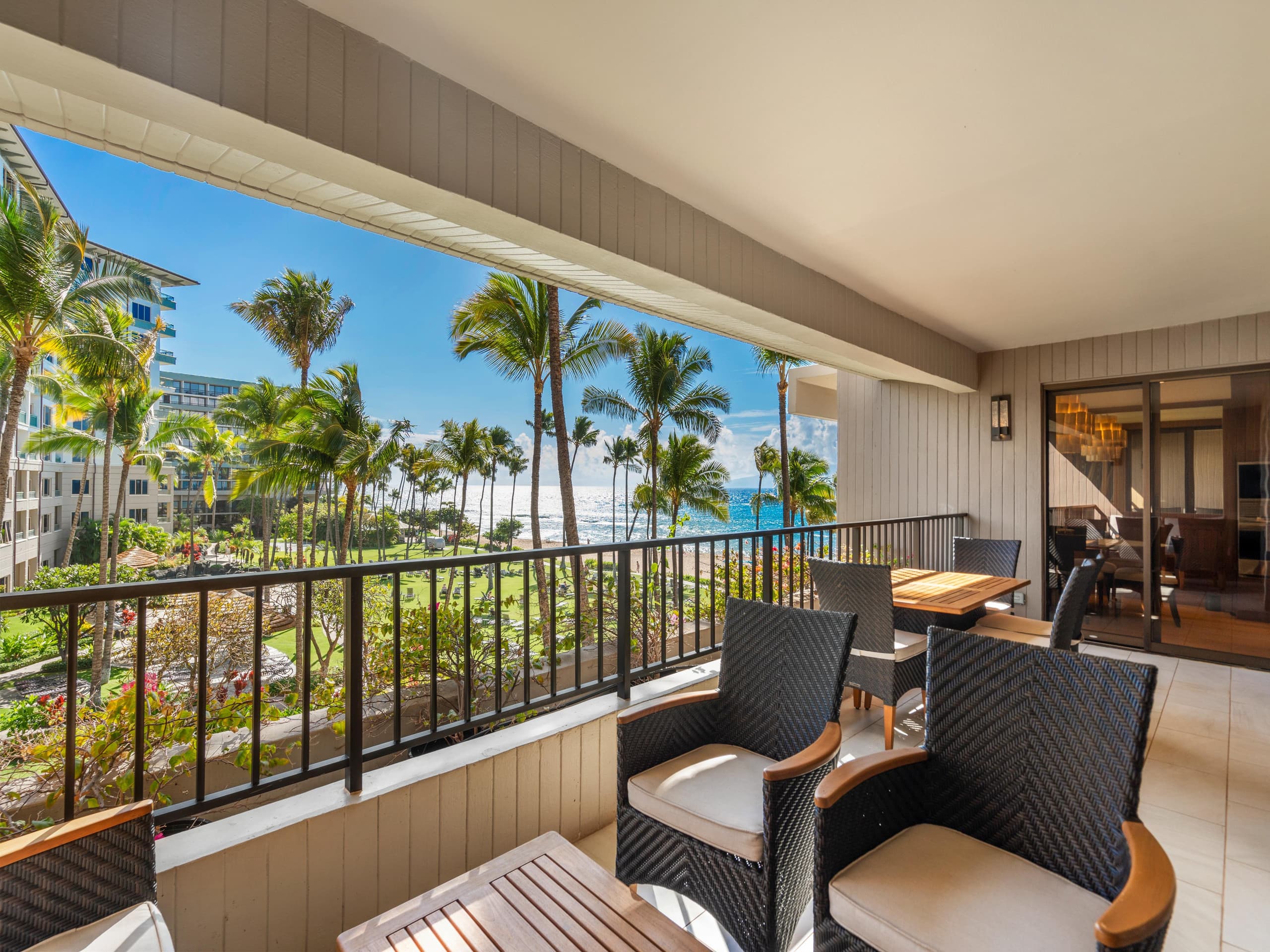 Live the Aloha Life w/ Ocean Views & Resort - Image 2