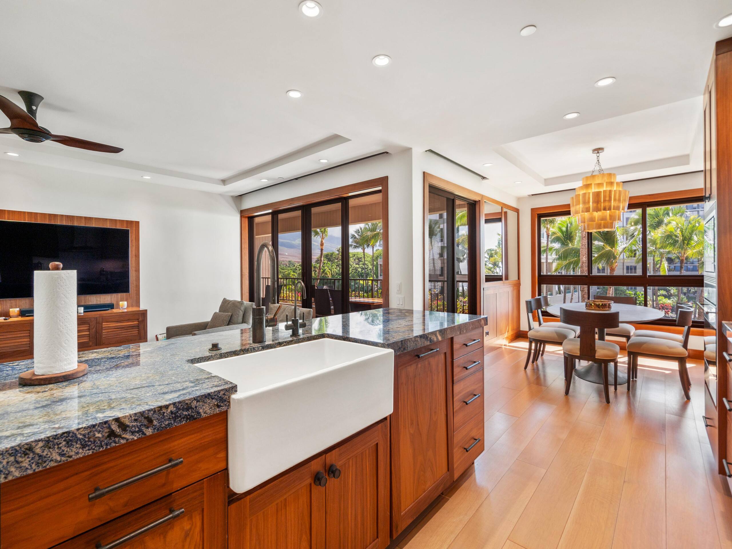 Live the Aloha Life w/ Ocean Views & Resort - Image 12