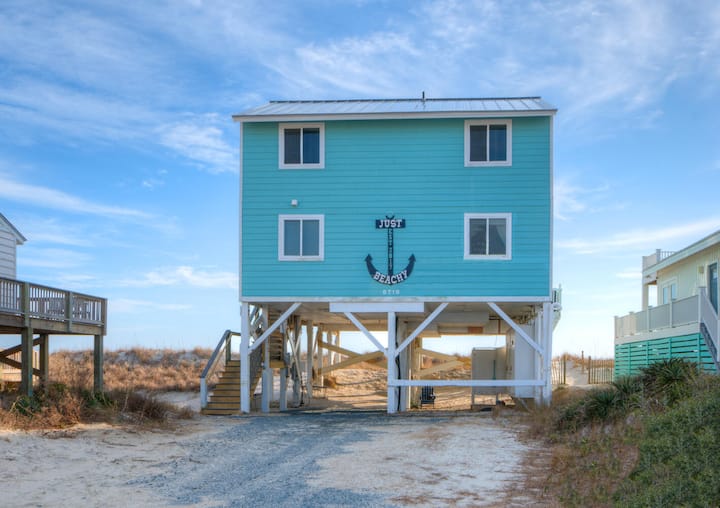 Just Beachy: Oceanfront 4br In Oak Island - Oak Island, NC
