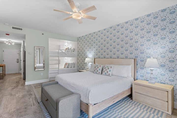 Tops'l Summit 106a • New Remodel •  Pool + Hot Tub - Miramar Beach, FL