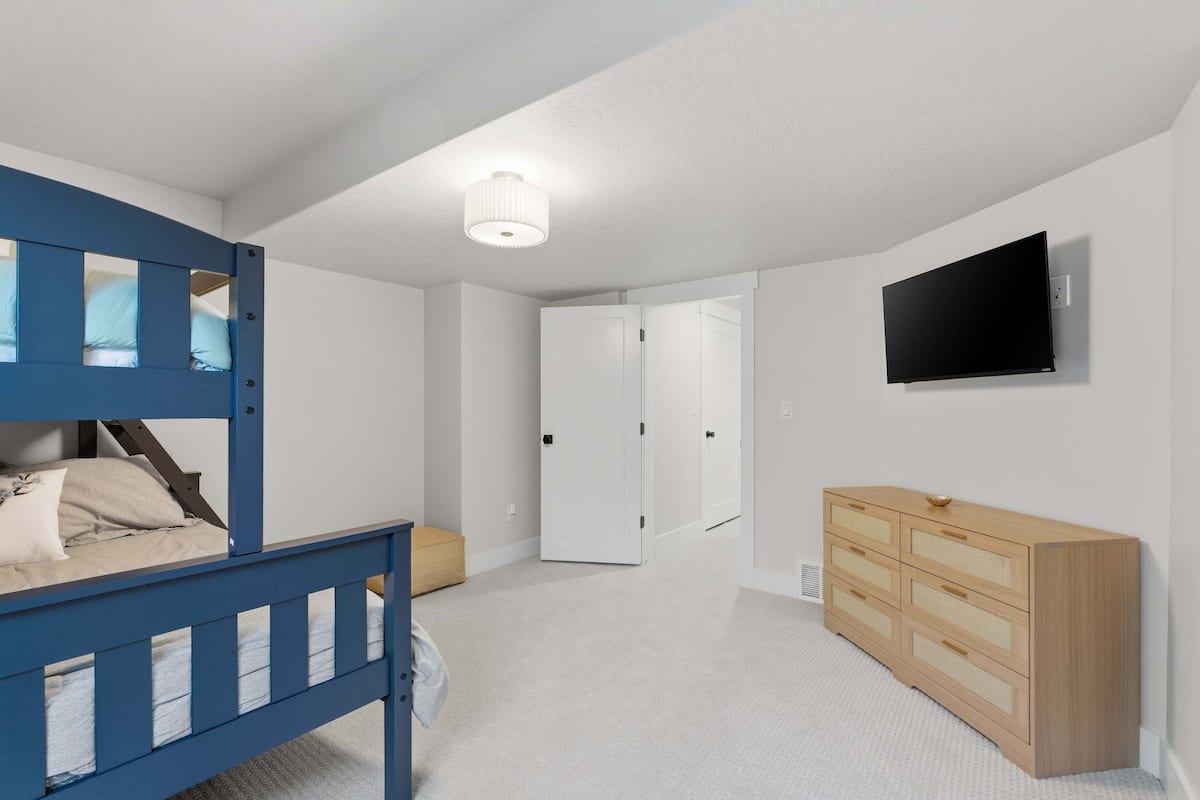 Bunk room