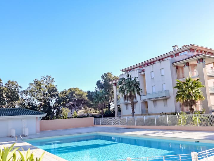 Les Calanques Du Parc By Interhome - Fréjus