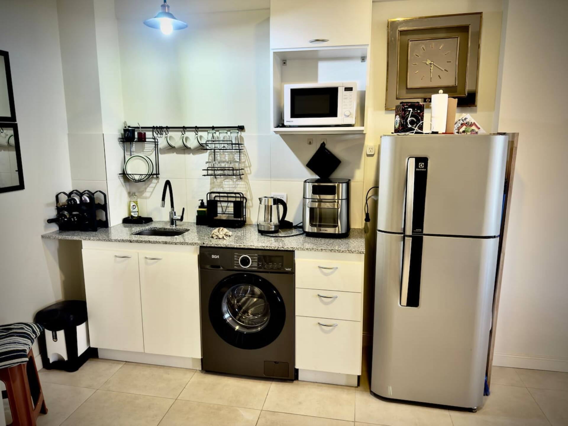 Three-bedroom apartment rental in Flores