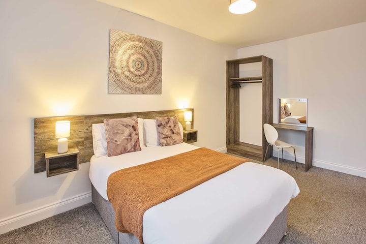 Host & Stay | Promenade Suite - Blackpool