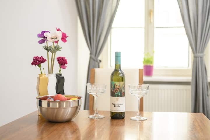 Mid-term Cozy 1 Bedroom Apartment In Innerstadt - Bécs