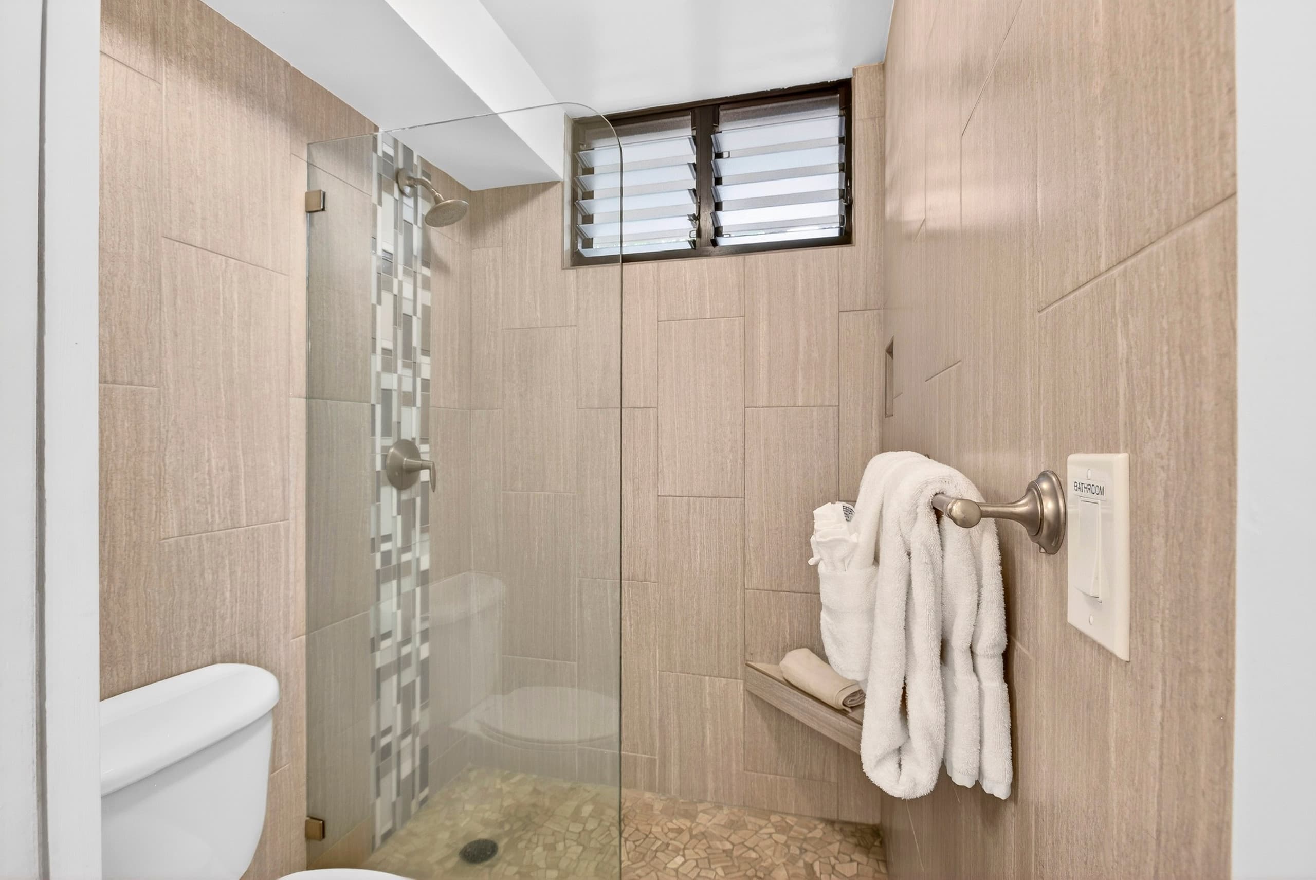 Gorgeous New Seaside Studio Retreat - Image 25