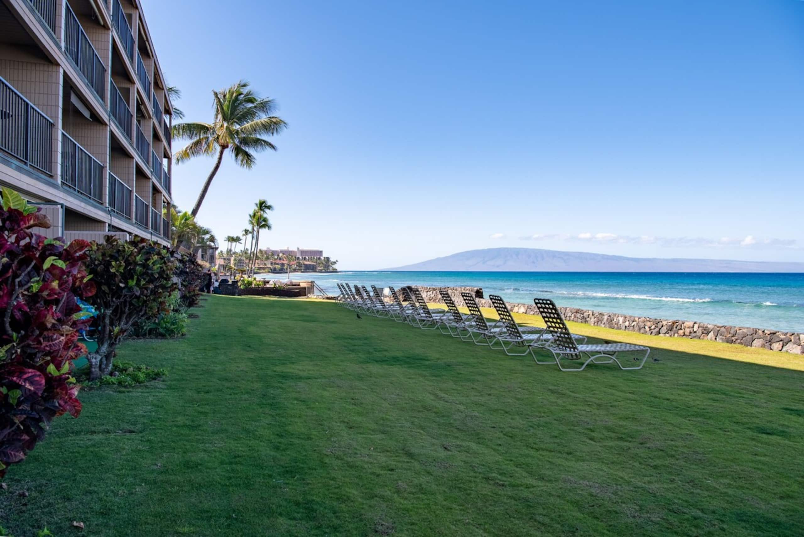 Condo in Lahaina · ★4.33 · 1 bedroom · 2 beds · 1 private bath - Image 20