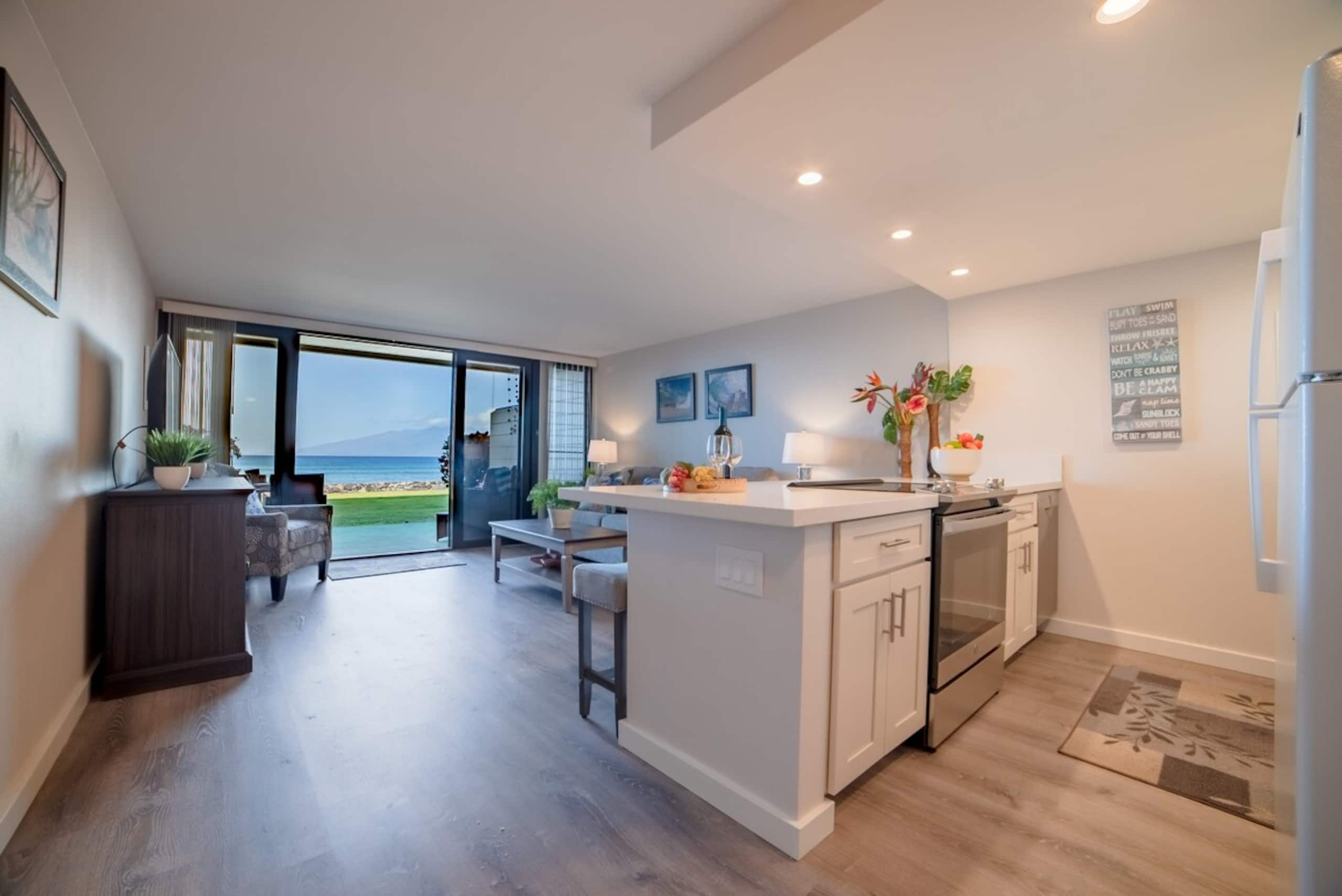 Condo in Lahaina · ★4.33 · 1 bedroom · 2 beds · 1 private bath - Image 9