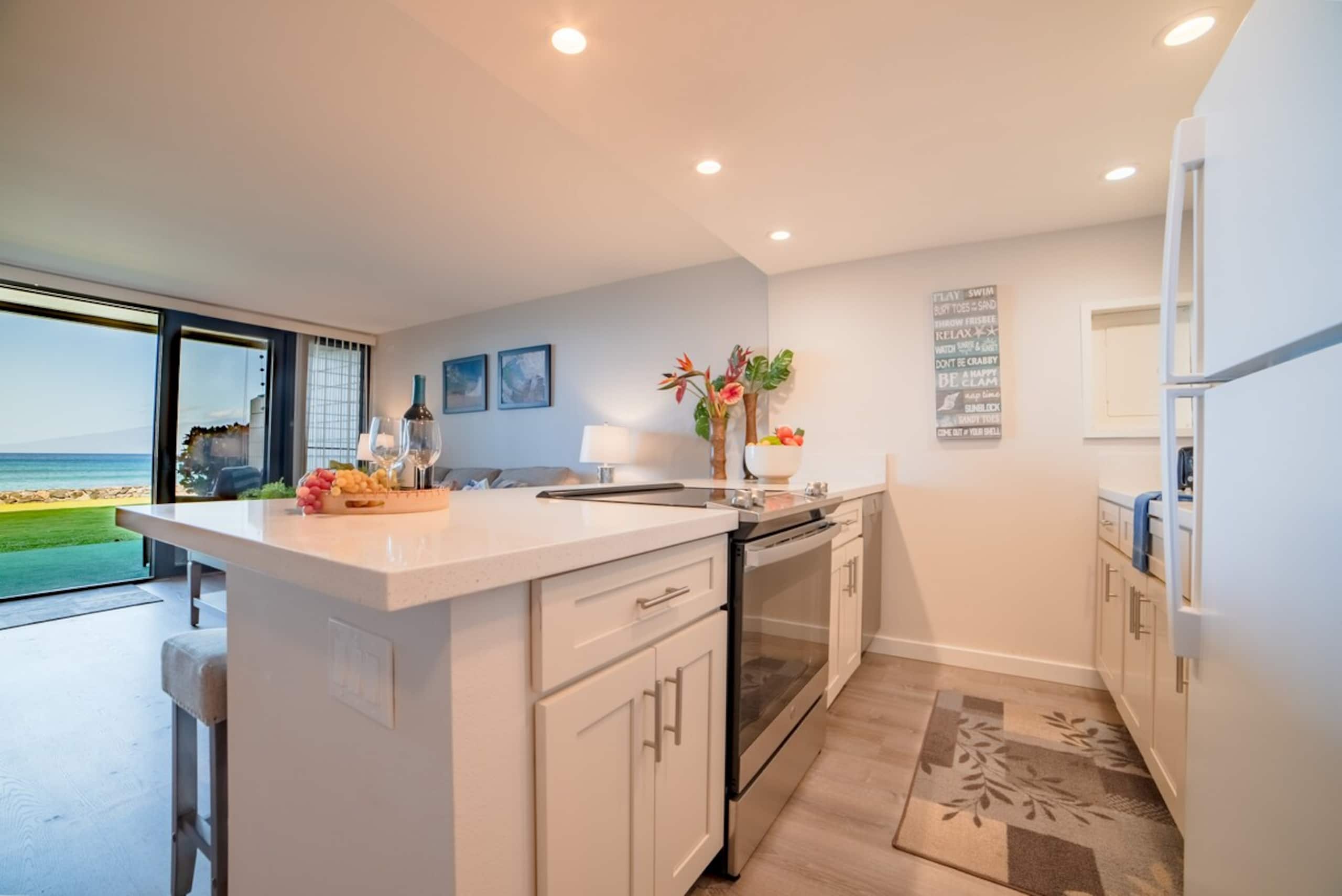 Condo in Lahaina · ★4.33 · 1 bedroom · 2 beds · 1 private bath - Image 10