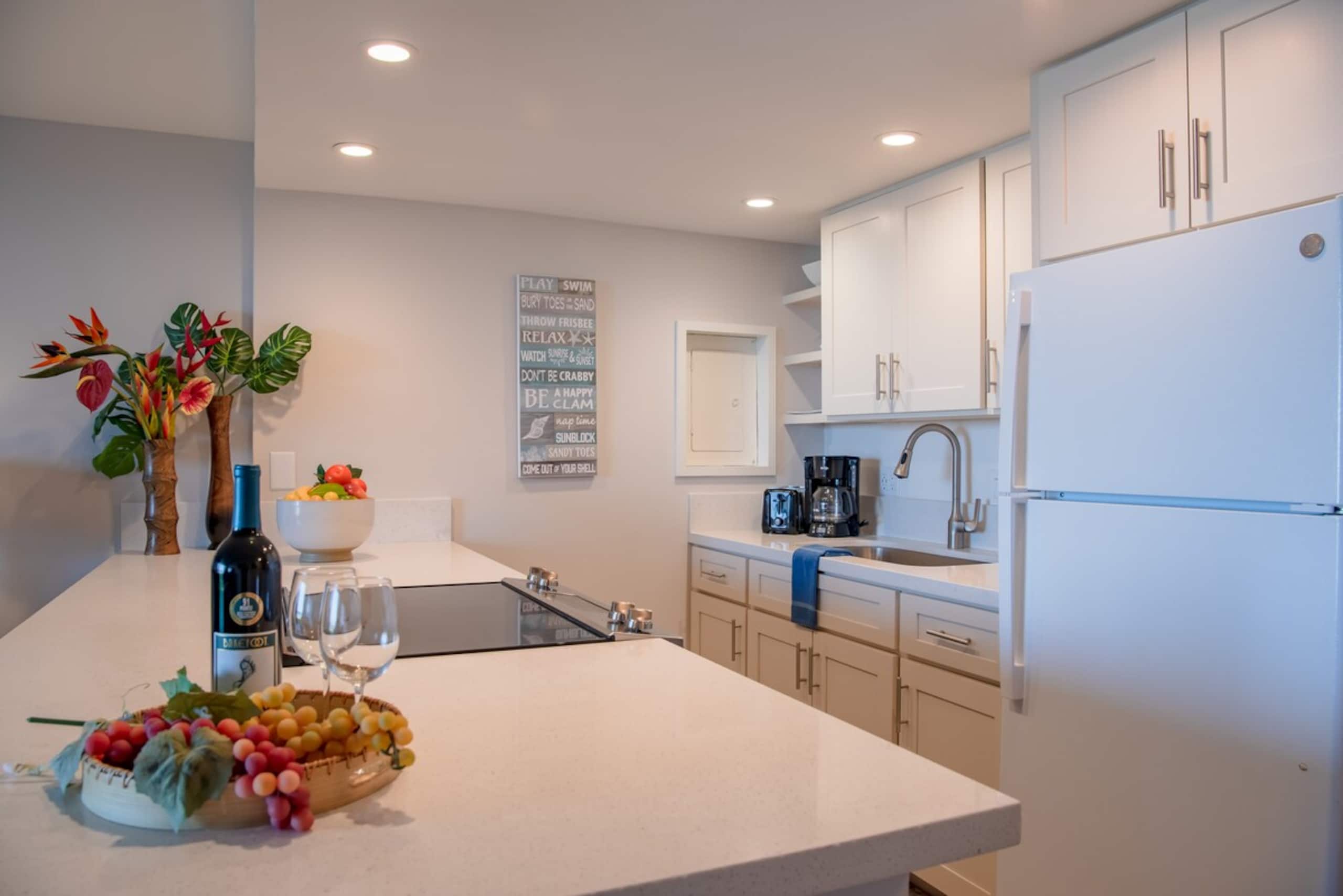 Condo in Lahaina · ★4.33 · 1 bedroom · 2 beds · 1 private bath - Image 7