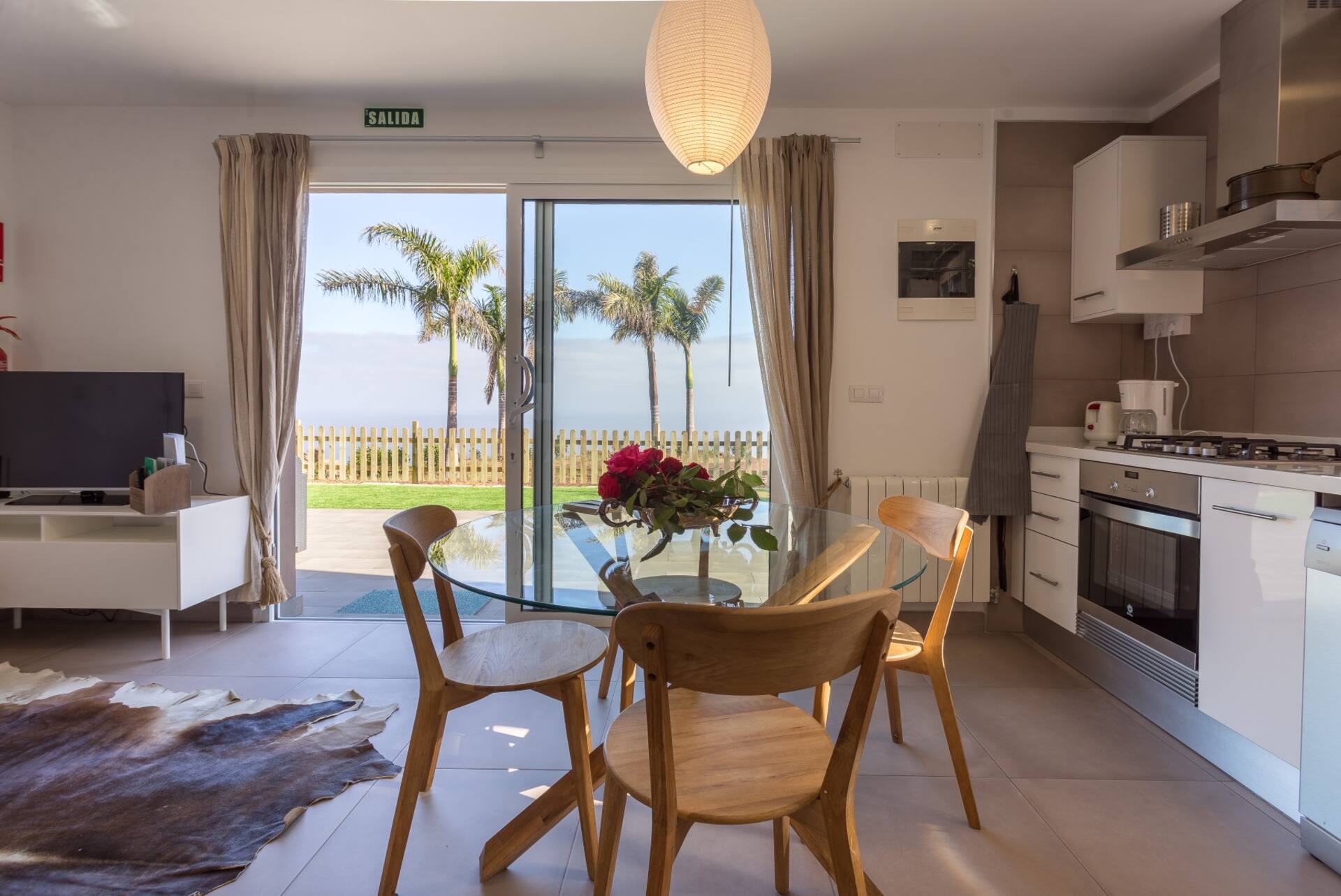 Ocean view, private garden