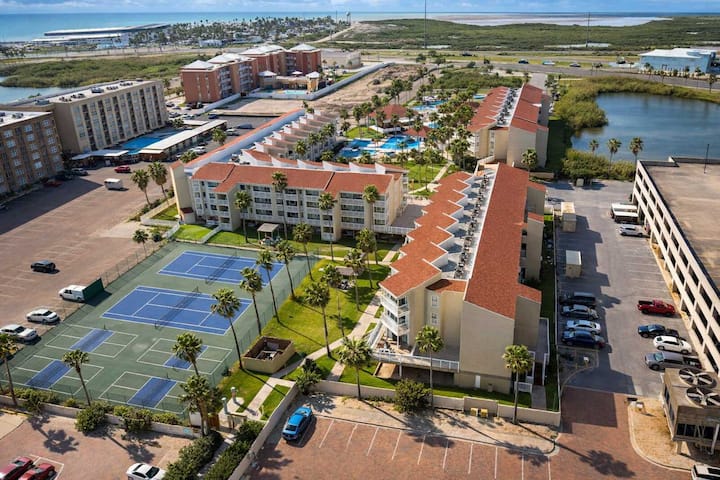 Fresh & Bright 1br Condo - Pool View & Steps To Be - Isla Blanca Beach, TX