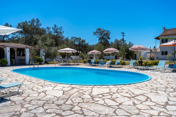 Alykes Family Resort Triple Room 1 - Kavos