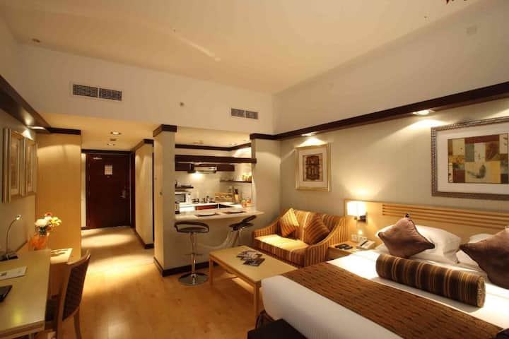Studio With Parking & Wi-fi Near Mazyad Mall - Abu Dhabi