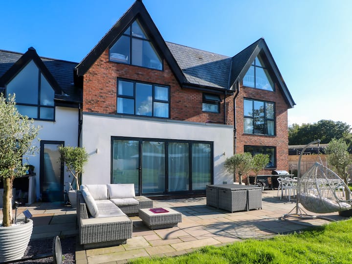 Rye Croft - Chester