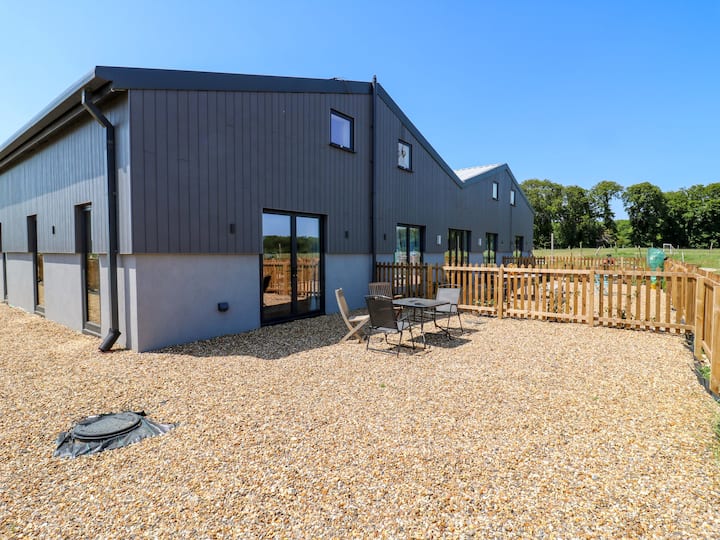 Number 3 The Barn House - 비세스터