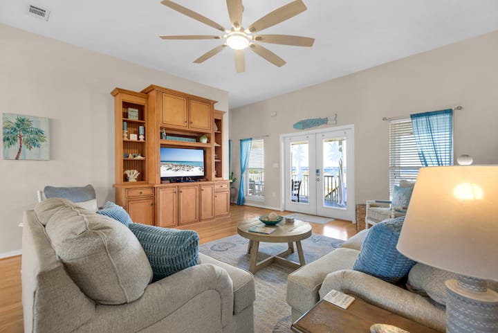 Sound Views + Beach Access | Island Vibes - Navarre Beach, FL