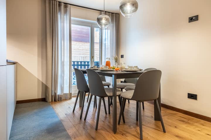 Front Row - Central Ski-in/ski-out Apartament - Valtournenche