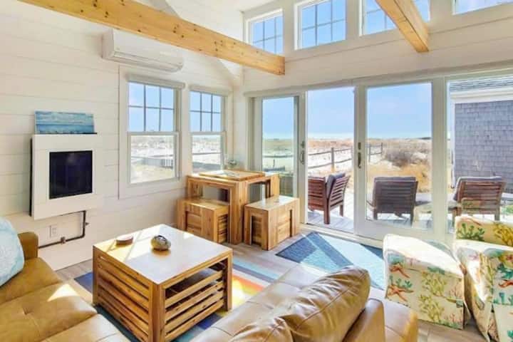 Peaceful Bayfront Cottage Near Town & Trails - Truro, MA