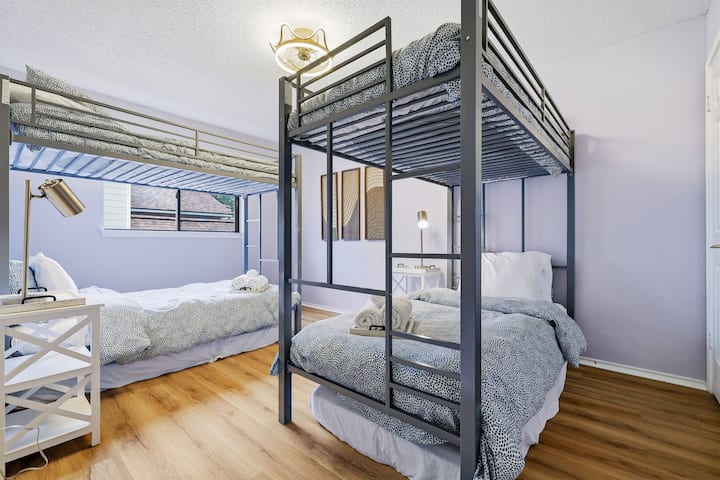 Serenity - A Birdy Vacation Rental - Houses for Rent in San Antonio ...