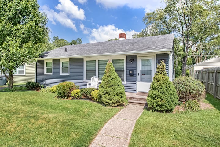 The Corby By Golden Home Rentals - South Bend, IN