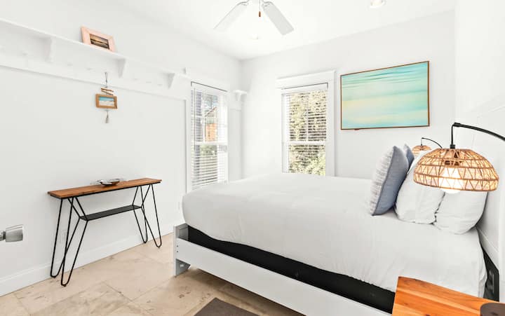 Chumba cha kulala cha 7 (Nyumba ya nyumba ya shambani): Kitanda cha malkia