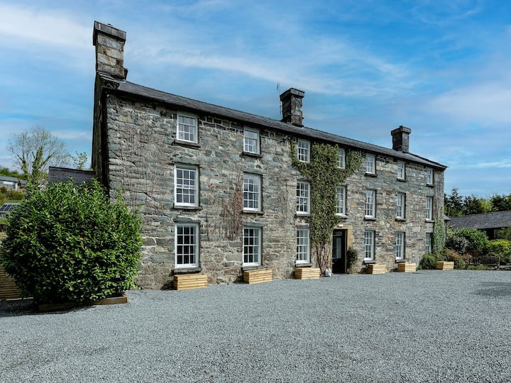 Snowdonia Manor - Dolgellau