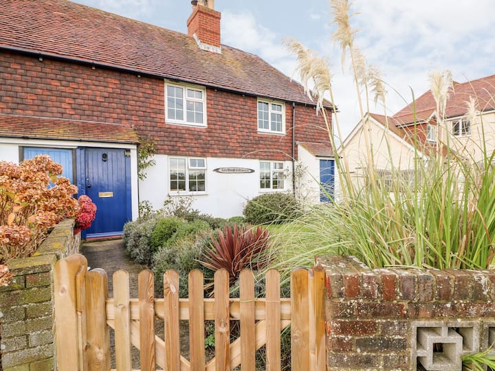 2 Seaview Cottages - Eastbourne