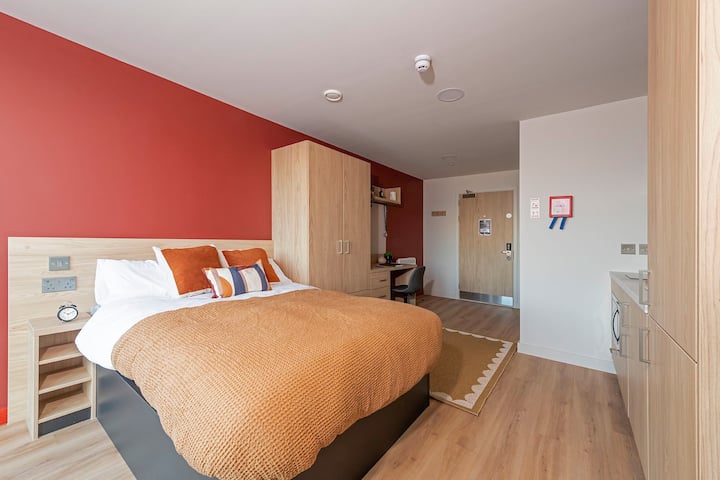 Students Only Modern Studios At Haymarket Yard - Edimburgo