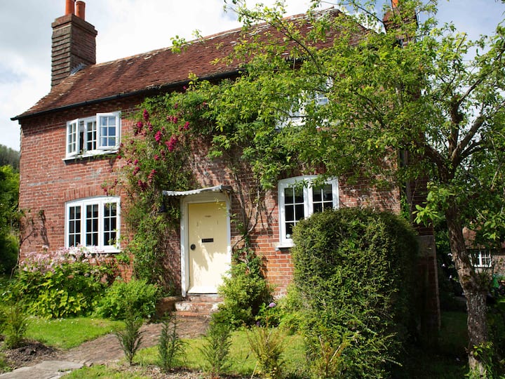 Newstead Farmhouse - Brighton & Hove